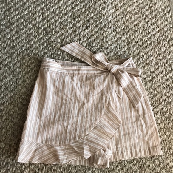 Intermix Brand - Skort - Picture 1 of 4